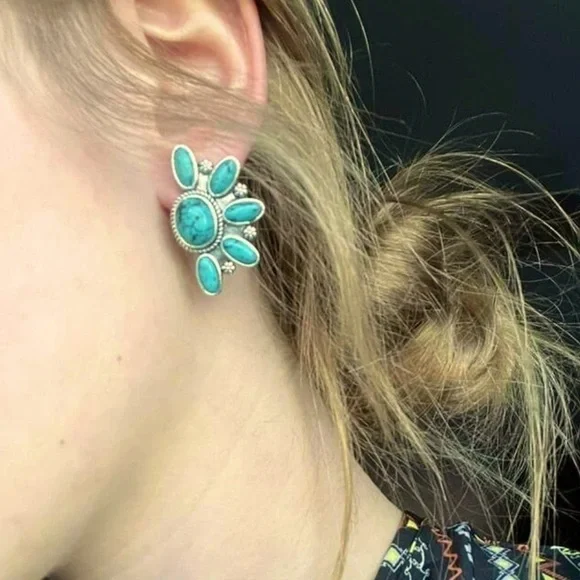 Turquoise silver stud earrings western - Picture 3 of 7